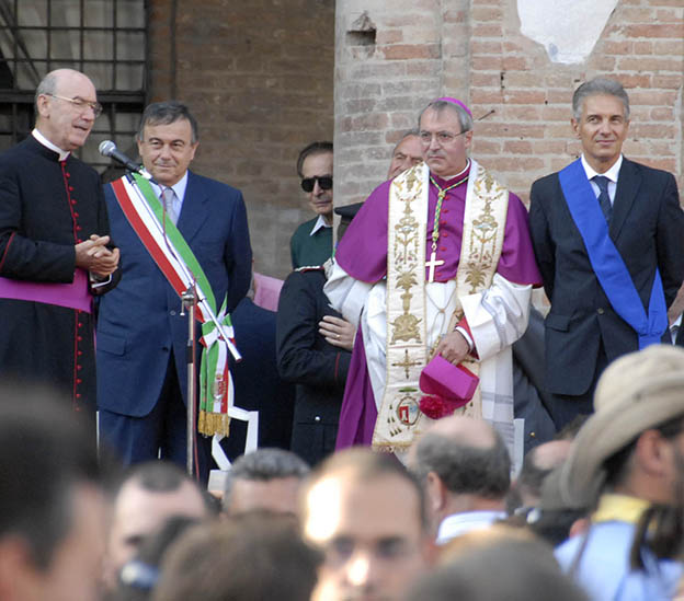 Diocesi in difesa sui conti in rosso