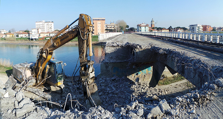 Addio al ponte di via Coletti Addio al ponte di via Coletti