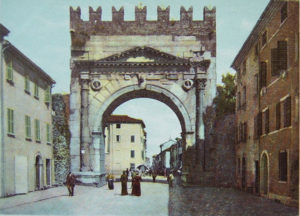 L'Arco d'Augusto porta di Rimini, com'era in passato