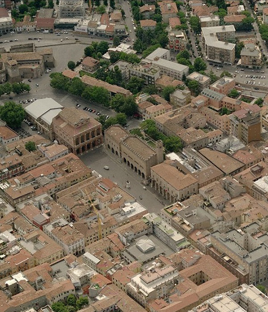 S’avanza un candidato per il centrodestra: sconsigli di Bruno Sacchini