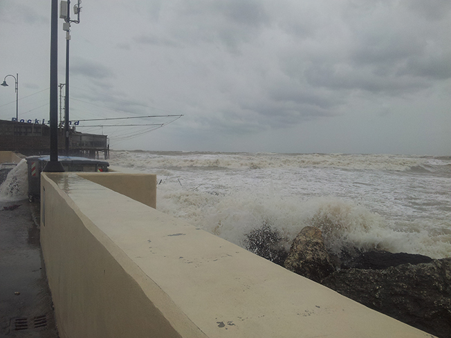 Via col vento, Rimini spazzata dal maltempo