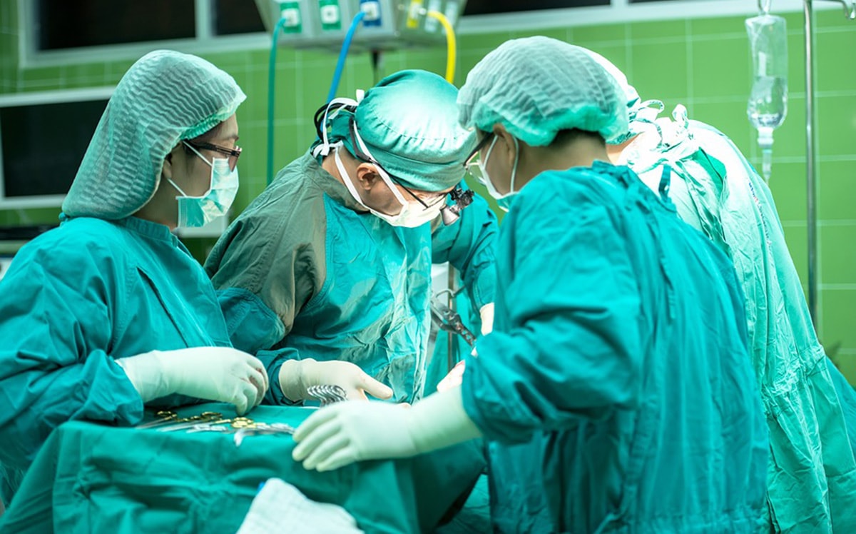 Sempre meno infermieri e tecnici a tempo indeterminato negli ospedali riminesi