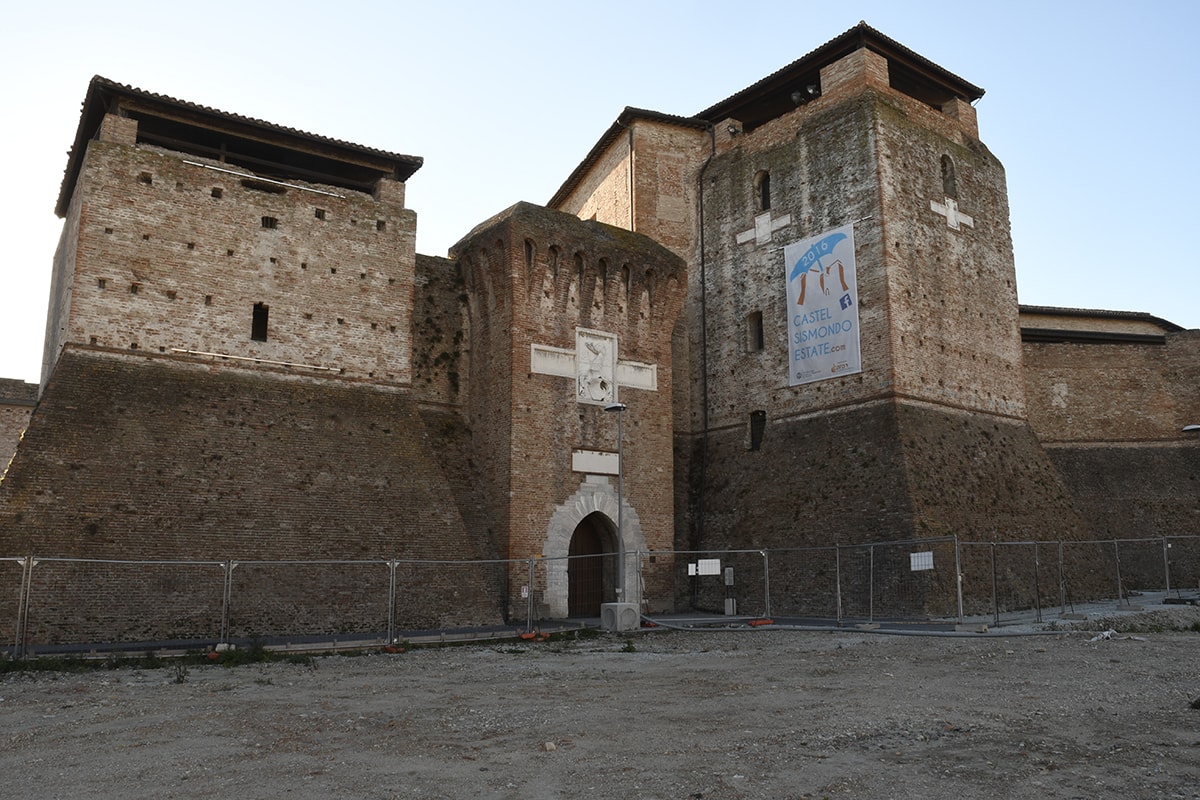 Abbracciamo Castel Sismondo. Il prof. Rimondini contro la fellinizzazione dell’opera del Brunelleschi
