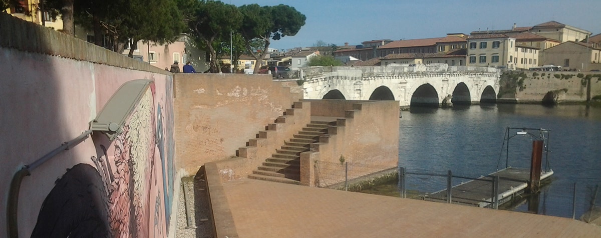 Ponte di Tiberio: “Una inutile, indebita e inaccettabile manomissione del sito storico”