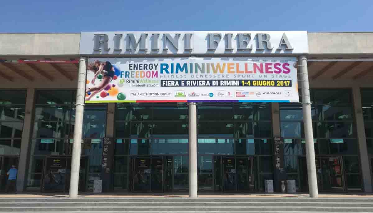 Il ministro Lotti mostra i muscoli a RiminiWellness