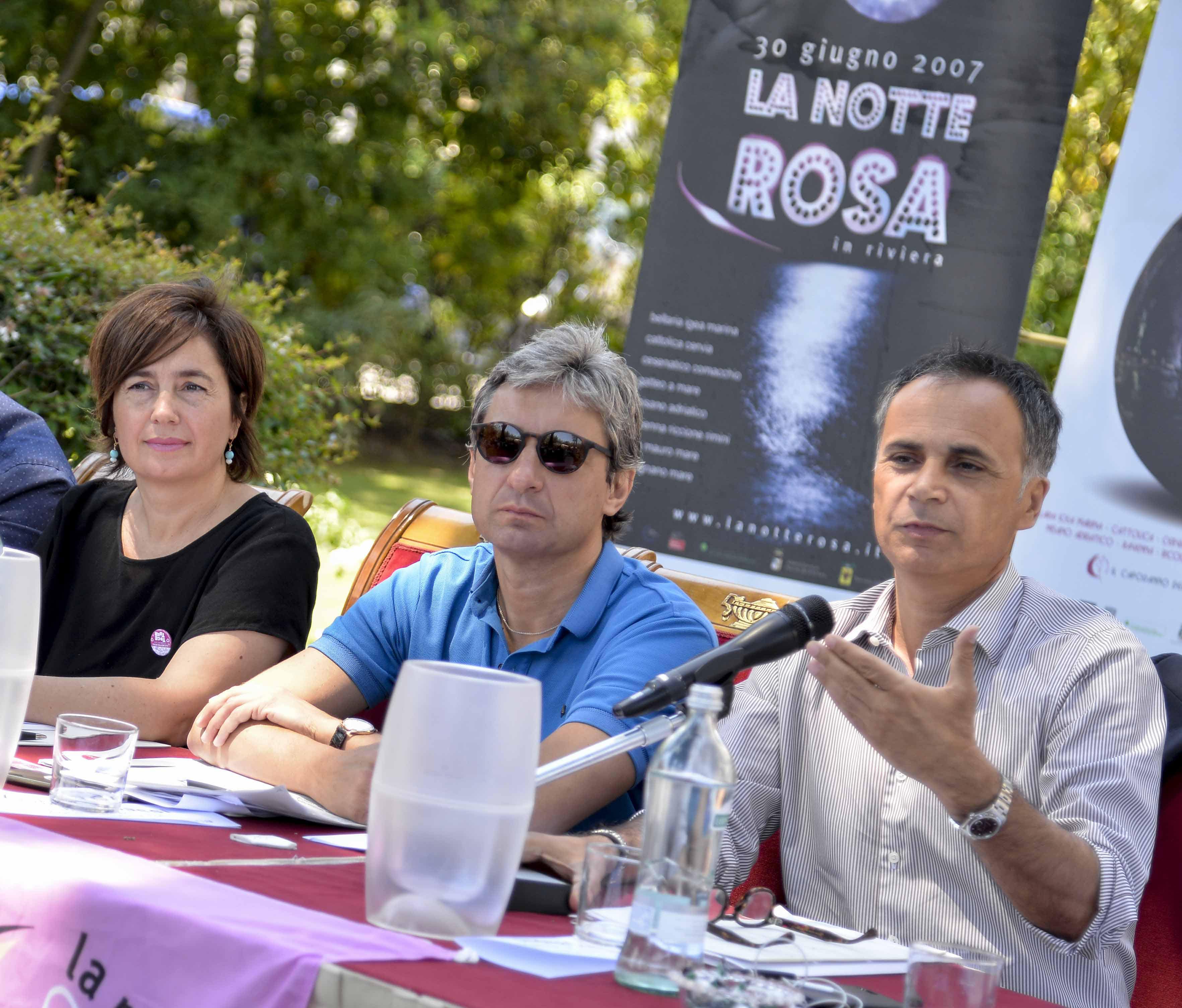 La Notte Rosa è come Andrea Gnassi, il Dorian Gray della politica: sembra giovane ma è un matusa
