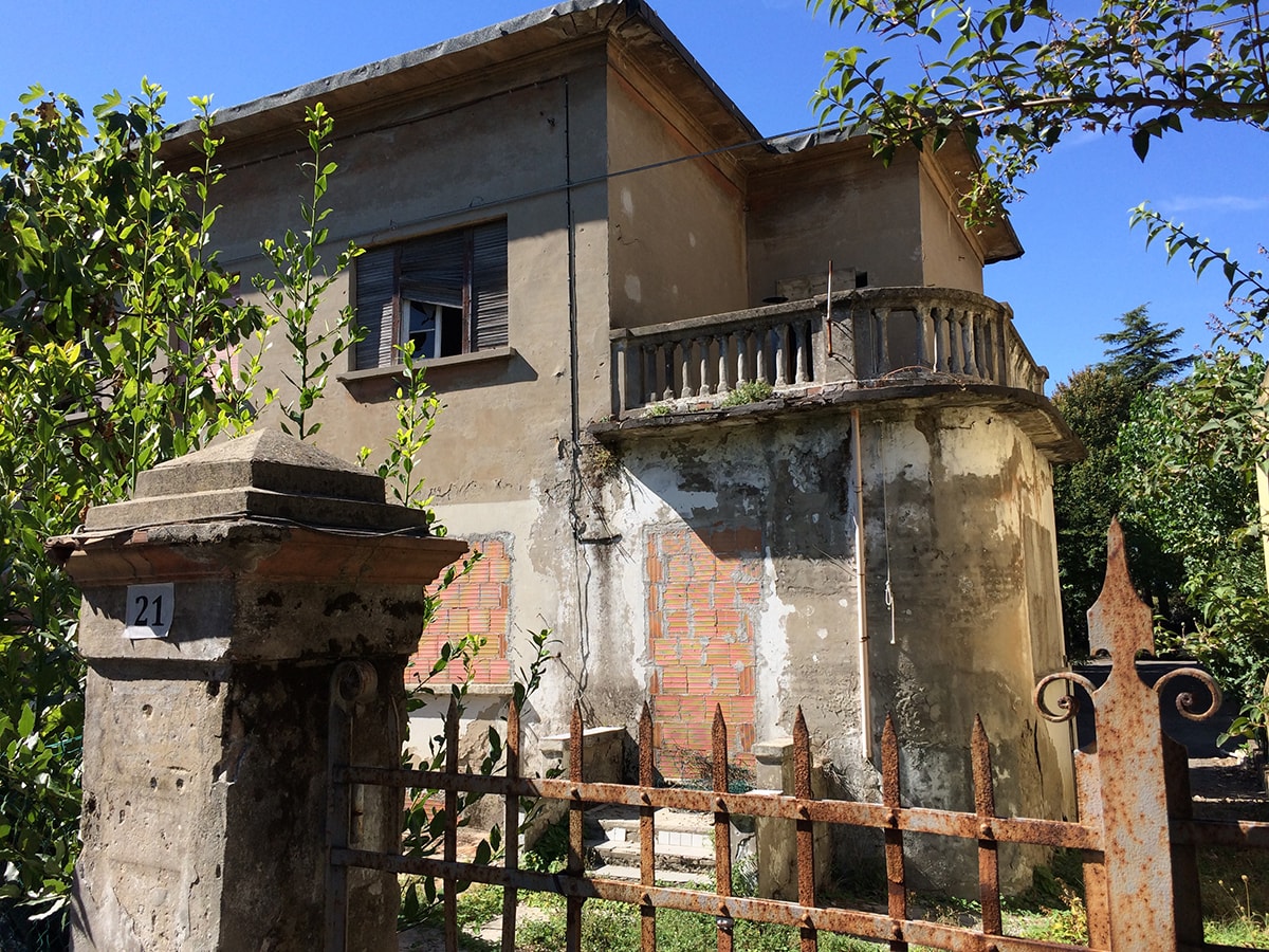 Una via, due ruderi