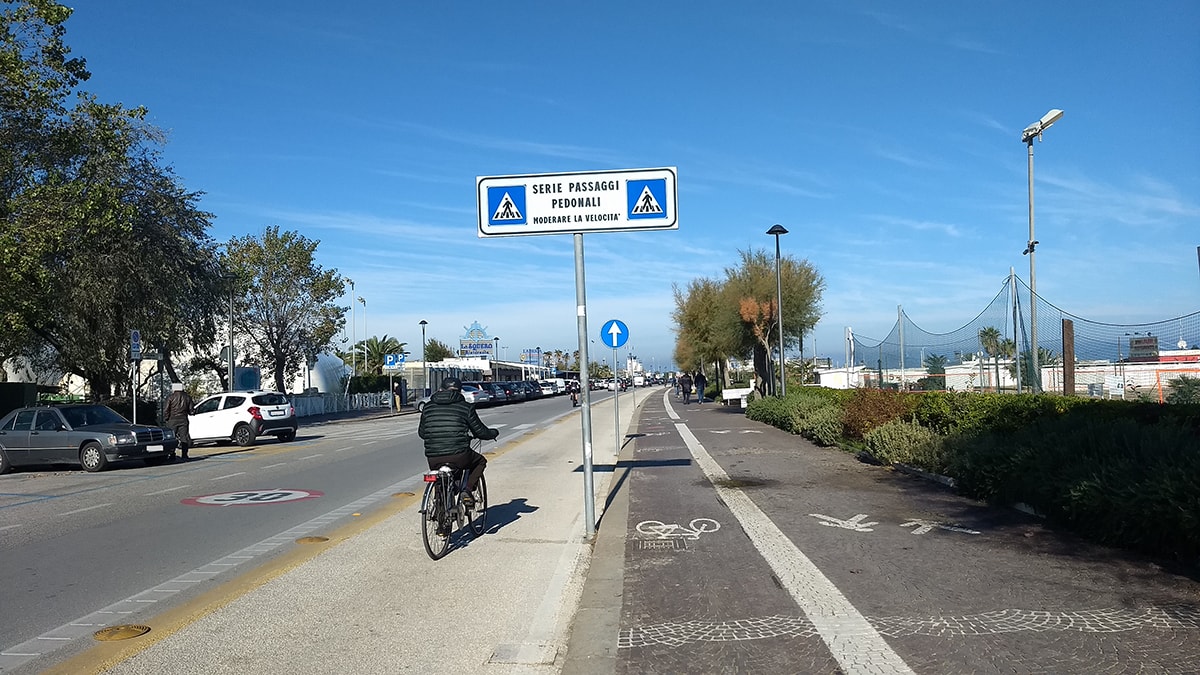 Rimini: paradiso ed inferno della bici