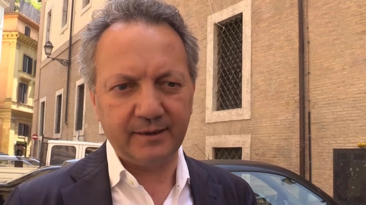 Qualcuno dica a Pizzolante che si è candidato con chi ha l’istinto ad ammazzare gli amici