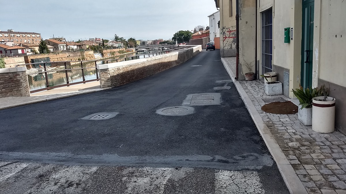 Tolto il selciato da via Bastioni per ragioni di sicurezza? I dati sugli incidenti smentiscono l’assessore