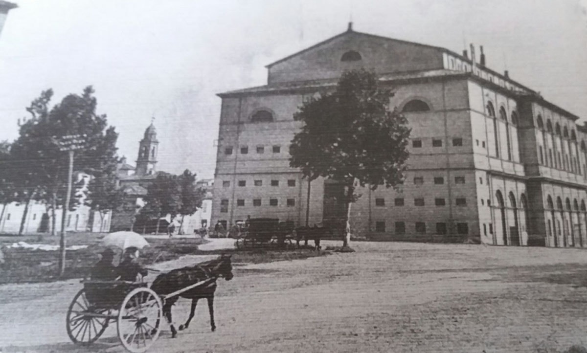 Il teatro Galli com’era e com’è