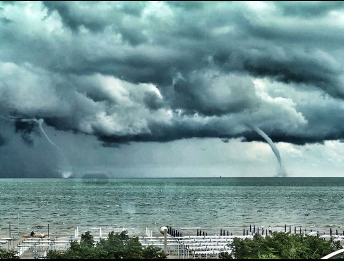 Trombe d’aria: spettacolo e paura fra Rimini e Riccione