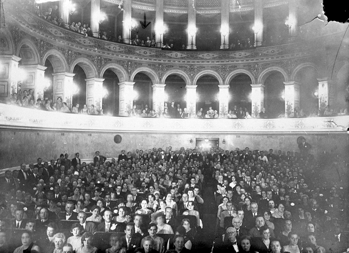 In fila per la cultura: oggi in prima pagina