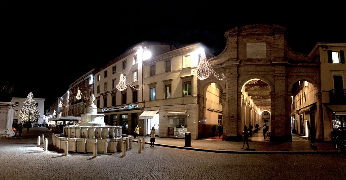 Quattro domande sull’albero di Natale di piazza Cavour