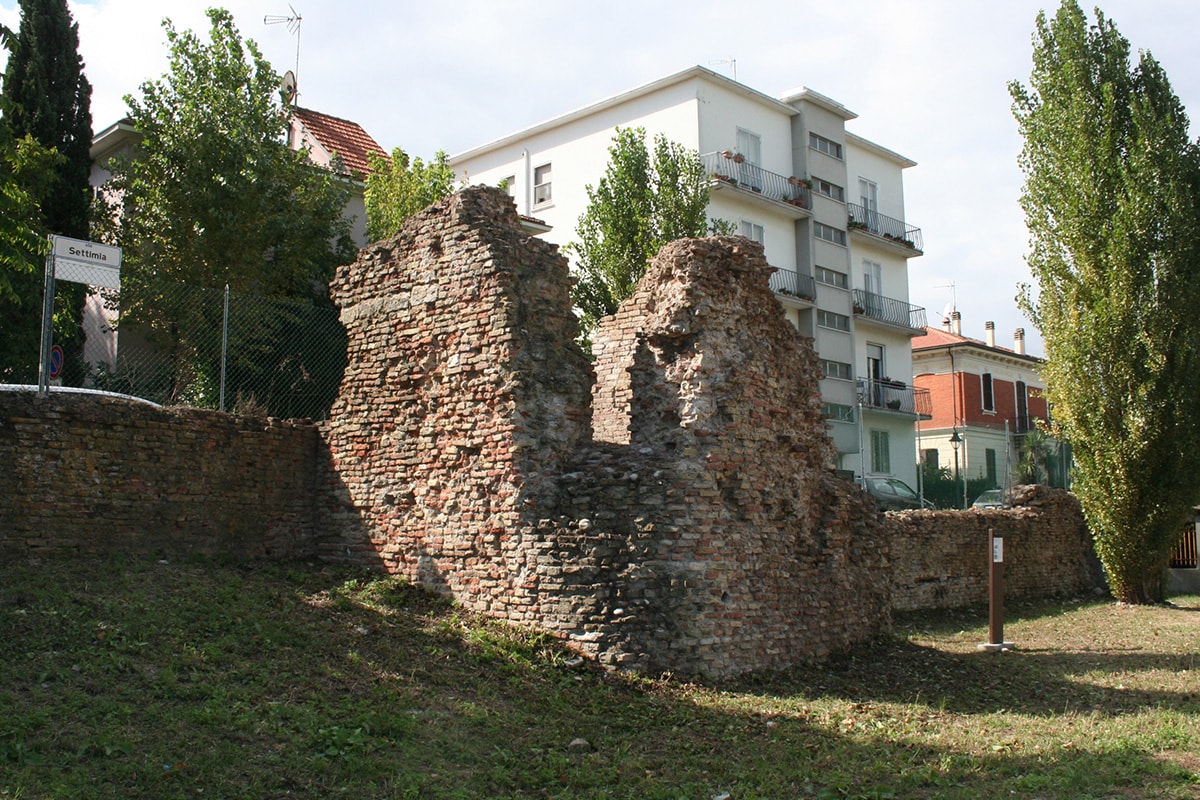 “Restauro e valorizzazione delle mura storiche”: il progetto di Davide Frisoni