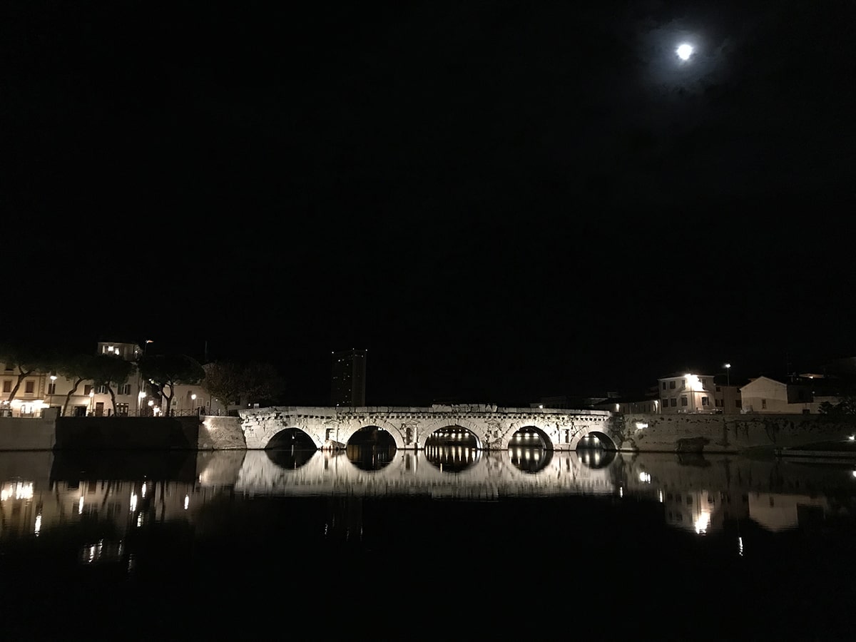 Sul ponte di Augusto e Tiberio