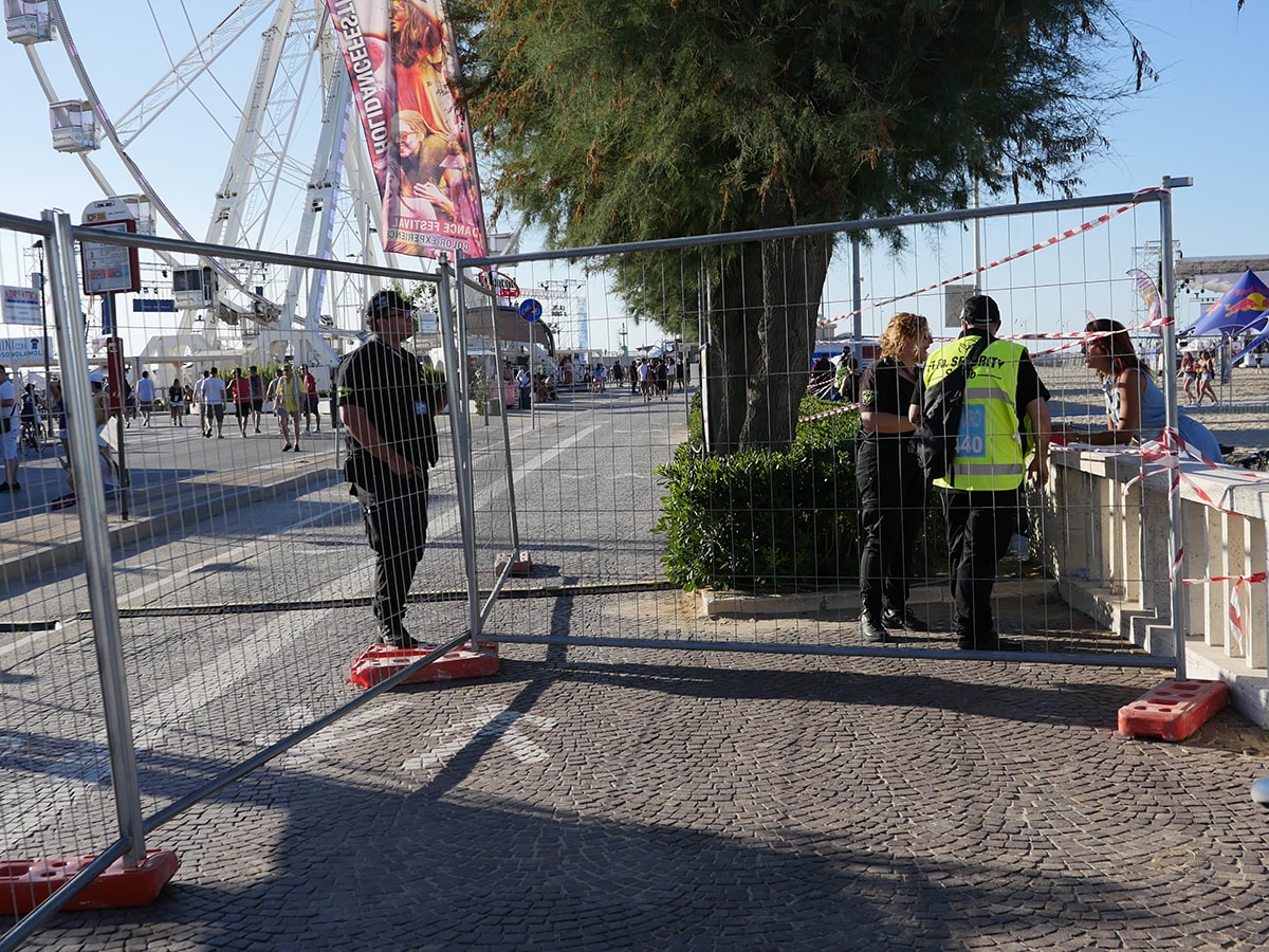 Il cuore di Marina centro blindato dalla Molo anche per i turisti diretti in spiaggia