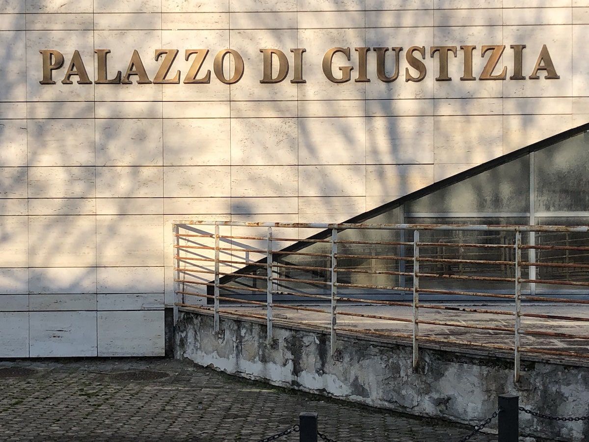 Il palazzo di Giustizia reclama manutenzione e decoro