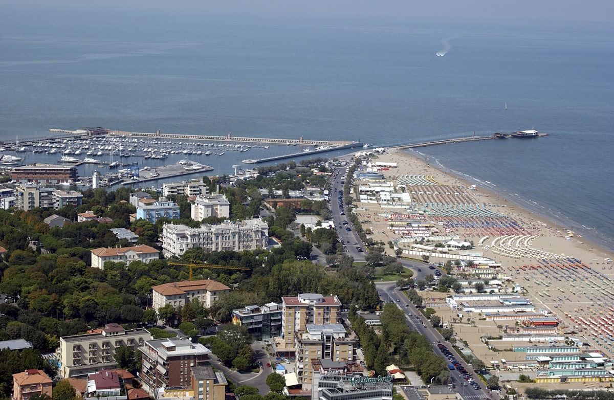 Nei primi 7 mesi dell’anno la provincia di Rimini perde il 60% di arrivi e presenze