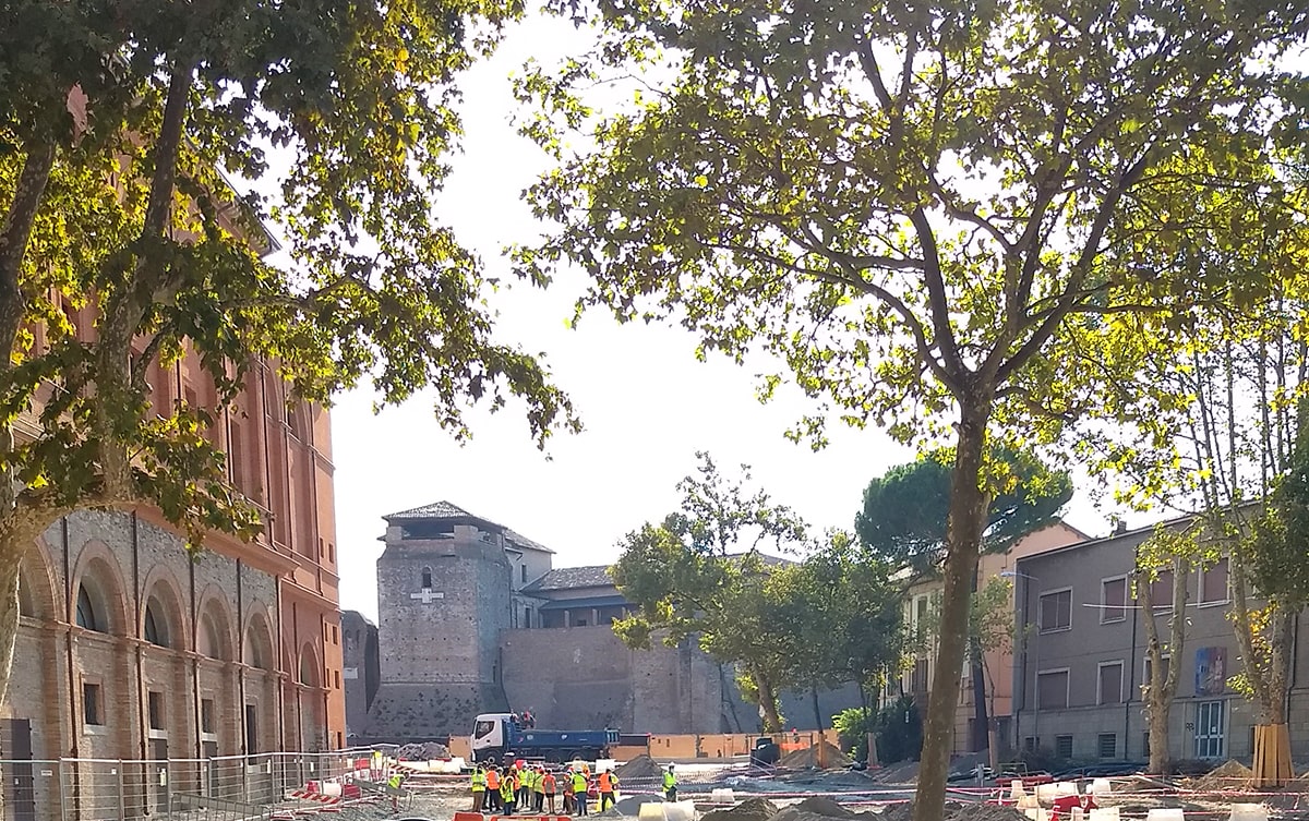 Ecco quali meraviglie stanno emergendo nel cantiere archeologico di piazza Malatesta