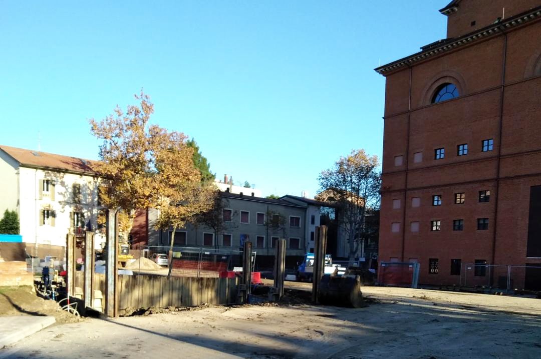 Si buca nell’area del fossato di Castel Sismondo