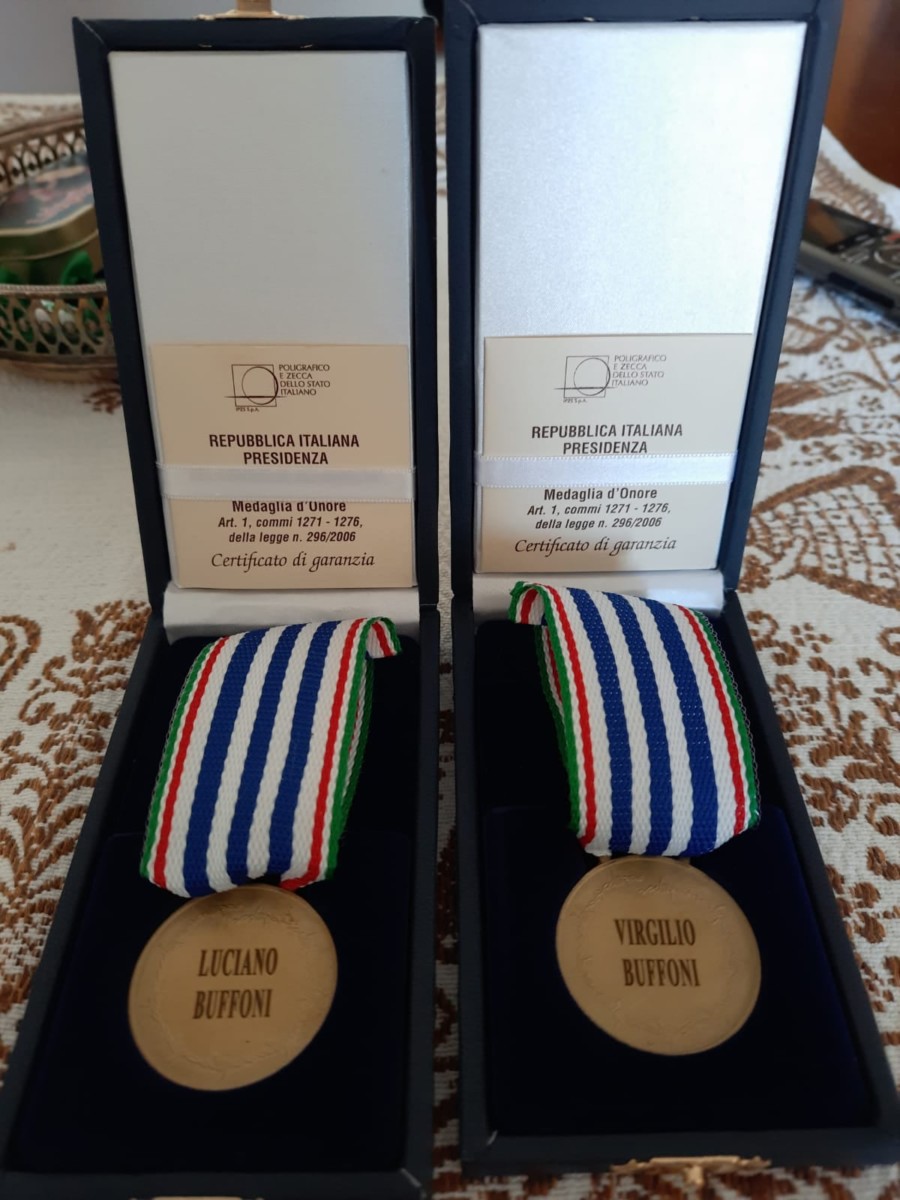 Le medaglie d’onore in memoria dei deportati: la storia di Virgilio e Luciano Buffoni