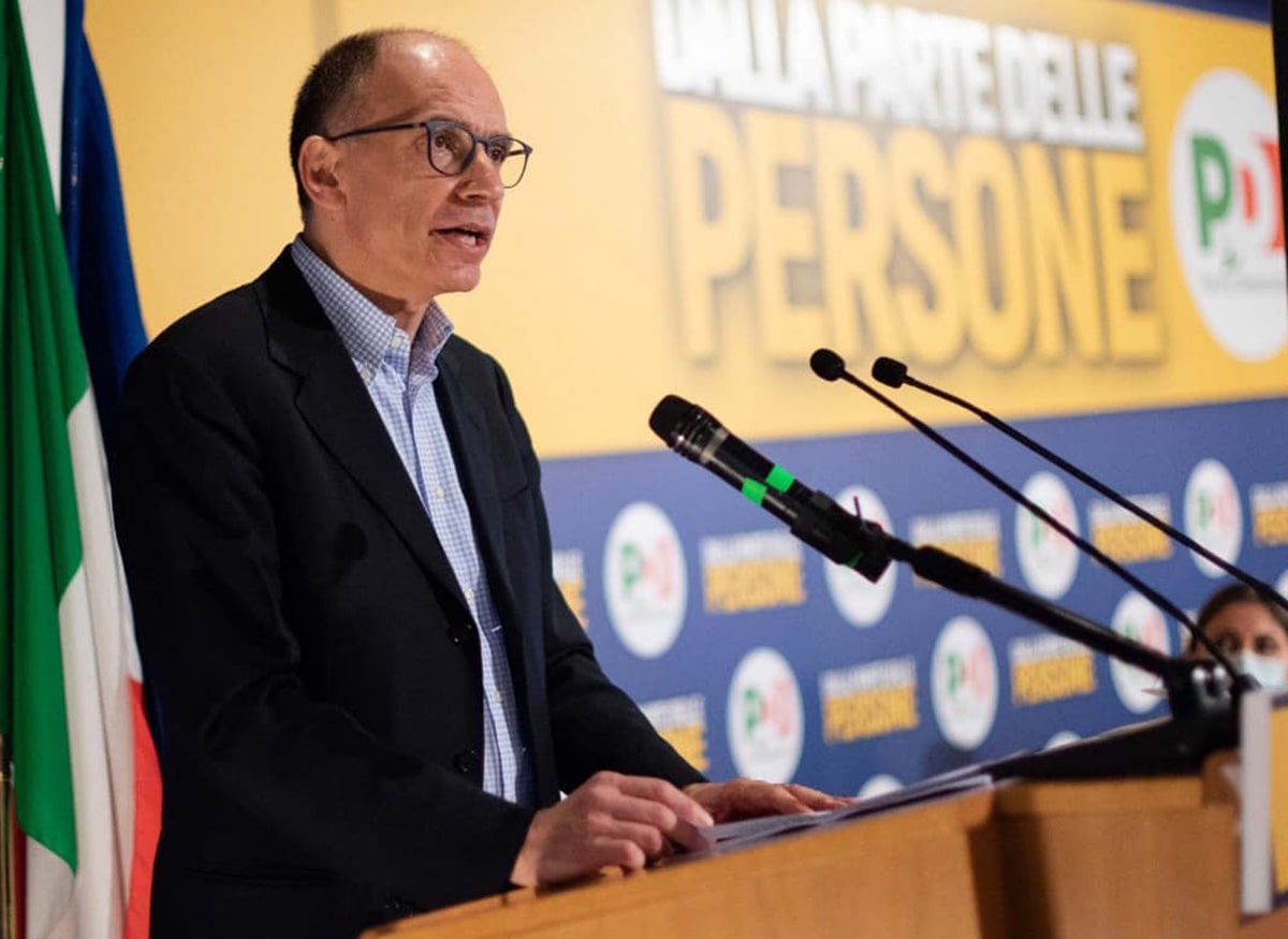 «Le primarie via maestra»: Letta sconfessa la linea del Pd di Rimini
