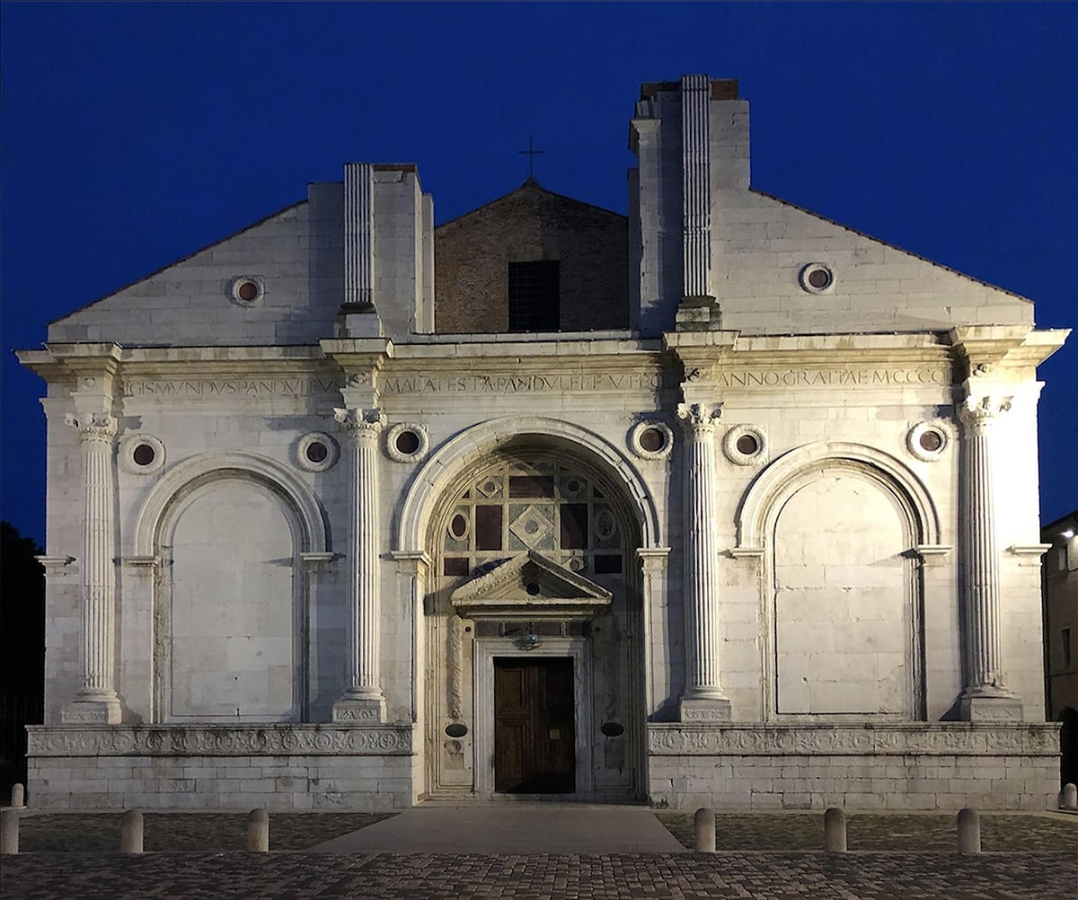 Tempio Malatestiano: c’è da rimanere di stucco