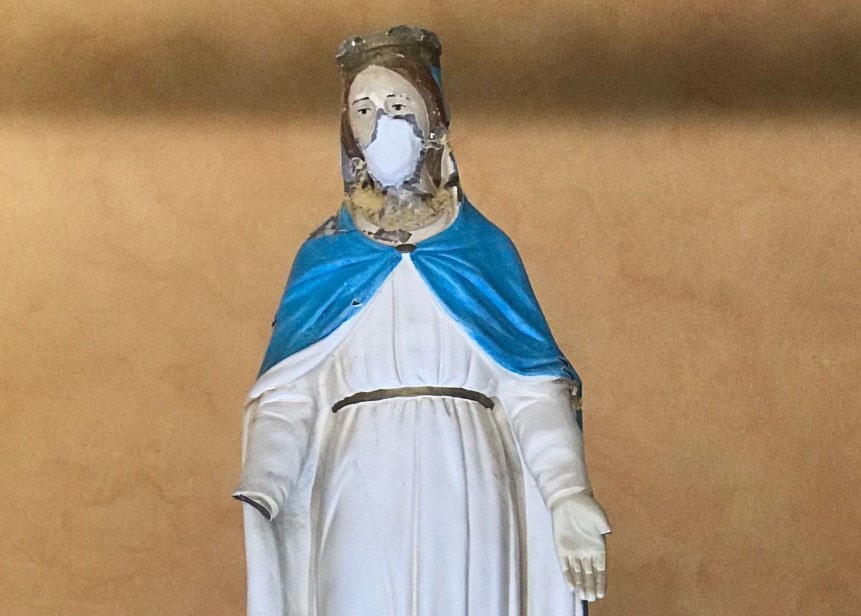 L’Appello all’umano si sposta davanti alla Cattedrale e con una presenza d’eccezione