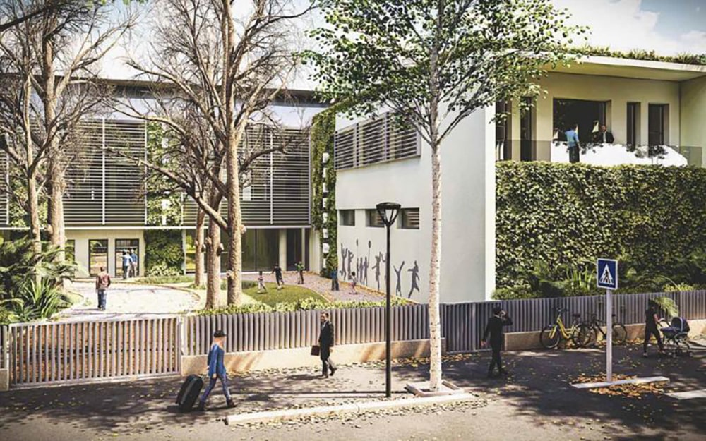Scuola Ferrari in clamoroso ritardo, la protesta dei genitori