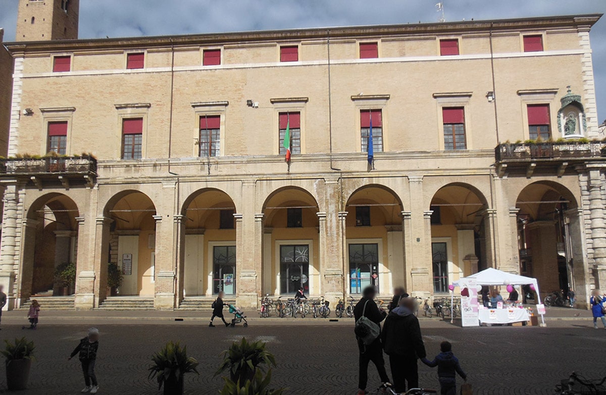 Sul Palazzo detto “del Garampi” e sui motivi per non chiamarlo più con questo nome