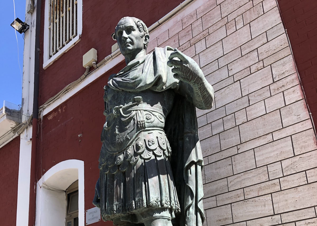 Le proposte di Aries sulla collocazione della statua di Cesare