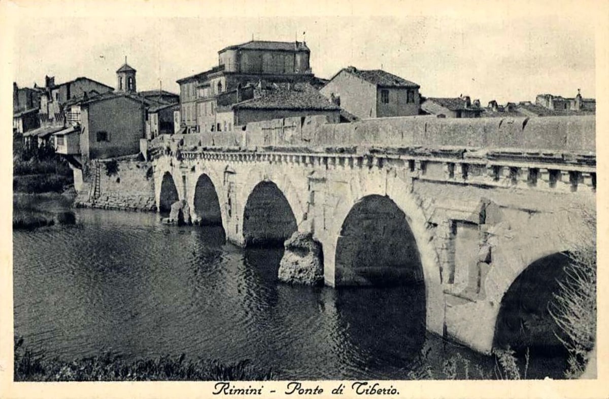 L’esigenza di una viabilità alternativa al ponte di Tiberio (senza pesare sul centro storico) era già matura quasi un secolo fa