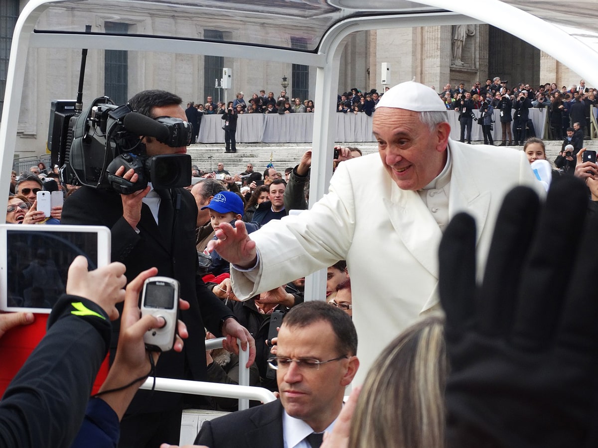 E se papa Francesco venisse a Rimini per il centenario di don Oreste Benzi? Pare che l’invito sia già stato consegnato